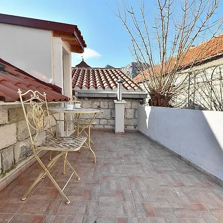 Apartments Mirabella Omis Exterior photo