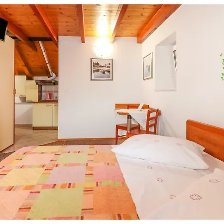 Apartments Mirabella Omis Exterior photo