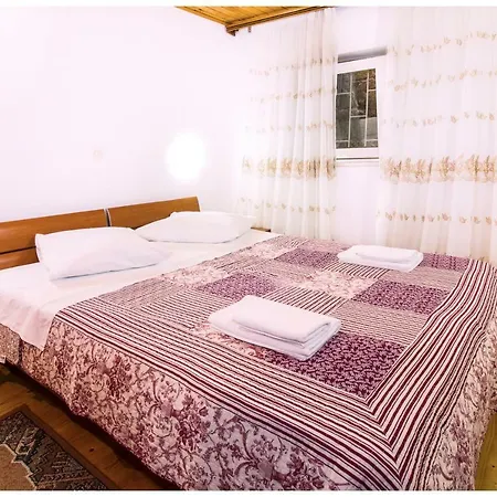 Apartments Mirabella Omis Exterior photo