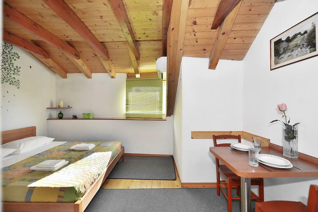 Mirabella Apartment *